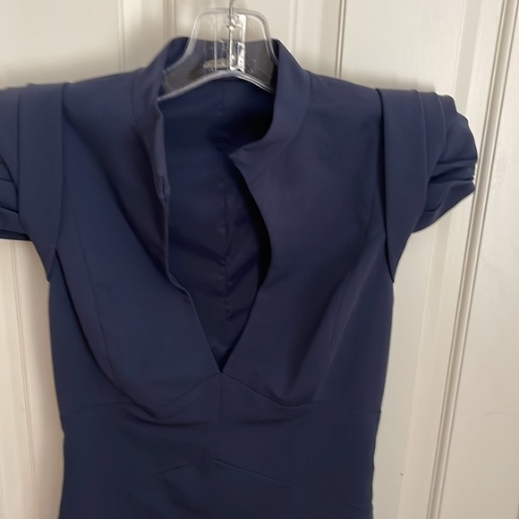 Black Halo blue dress. - Picture 2 of 10